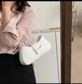 Cash trendy shoulder bag